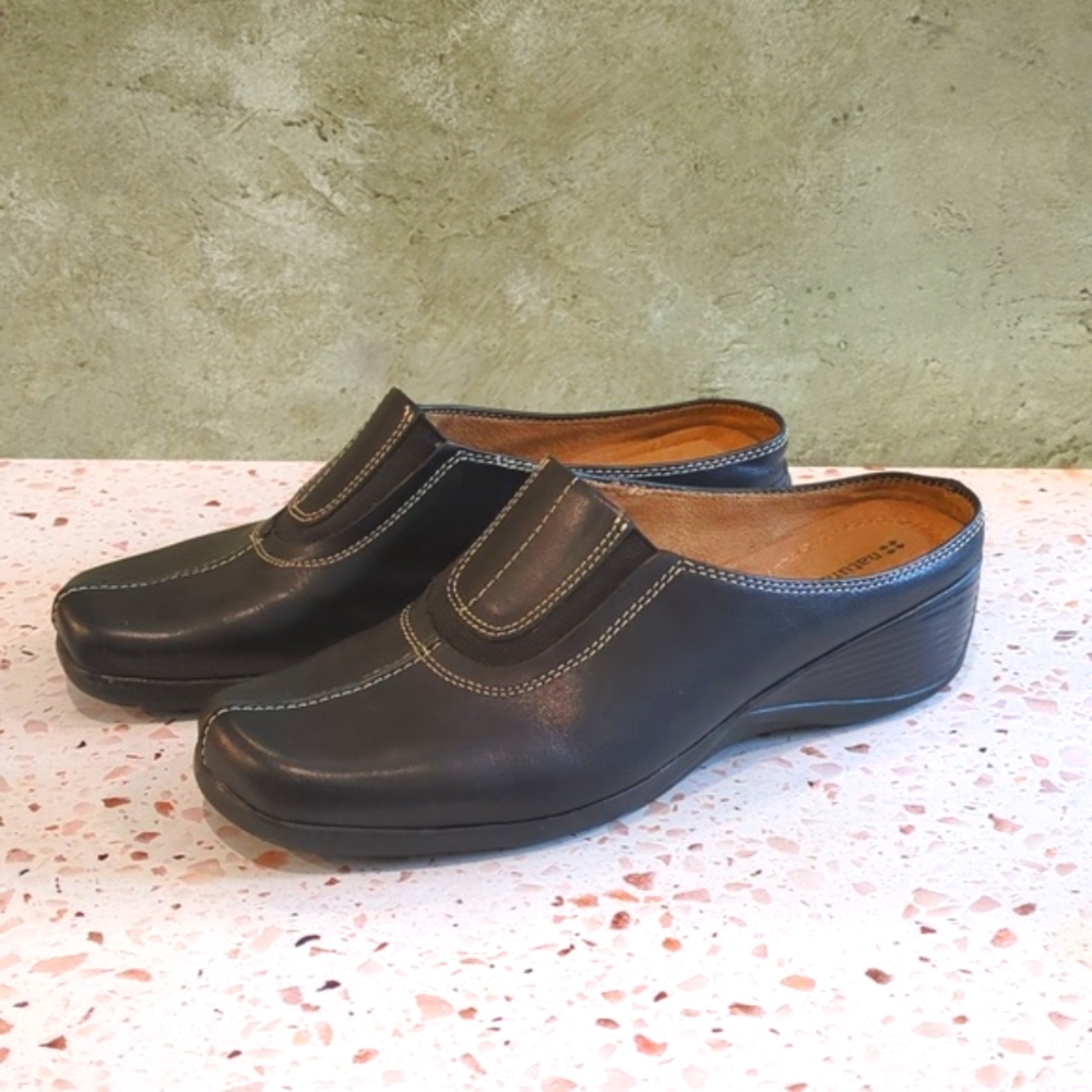 Naturalizer | Black Leather Stitched Accents Comfort Slip-On Arch Support | 9
